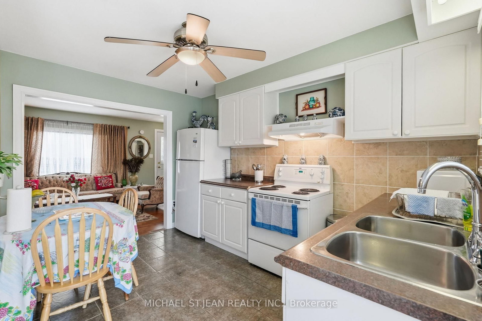 Detached House for sale at 54 Bingham Road, Hamilton, Ontario, L8Y 1N4 - McQuesten - MLS: X13008600