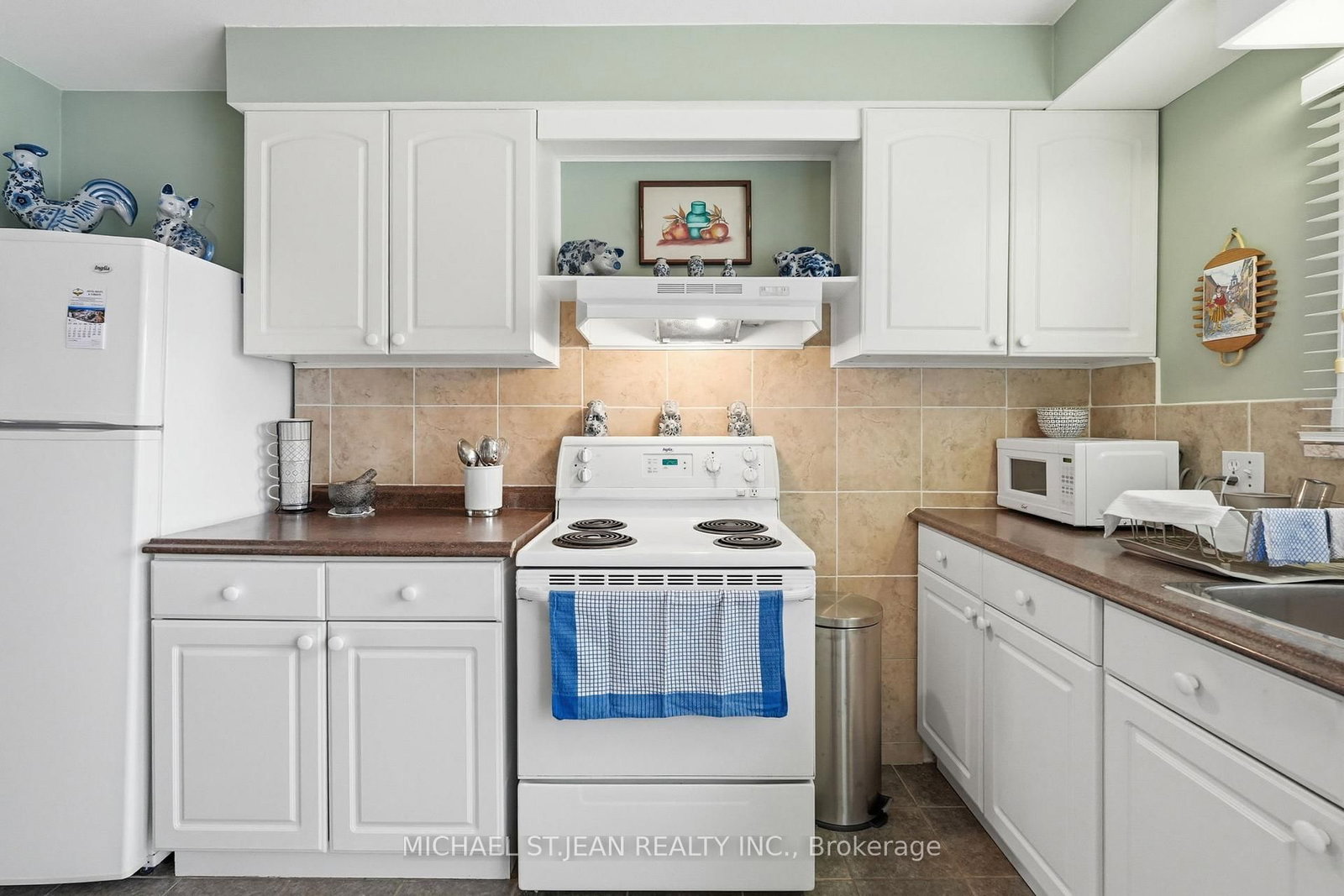 Detached House for sale at 54 Bingham Road, Hamilton, Ontario, L8Y 1N4 - McQuesten - MLS: X13008600