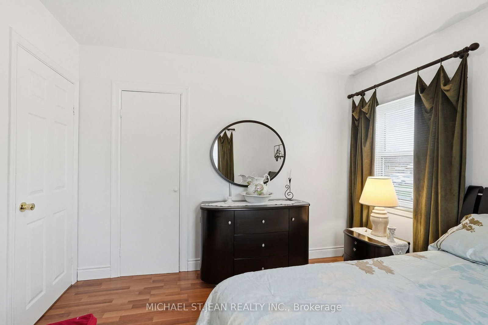 Detached House for sale at 54 Bingham Road, Hamilton, Ontario, L8Y 1N4 - McQuesten - MLS: X13008600