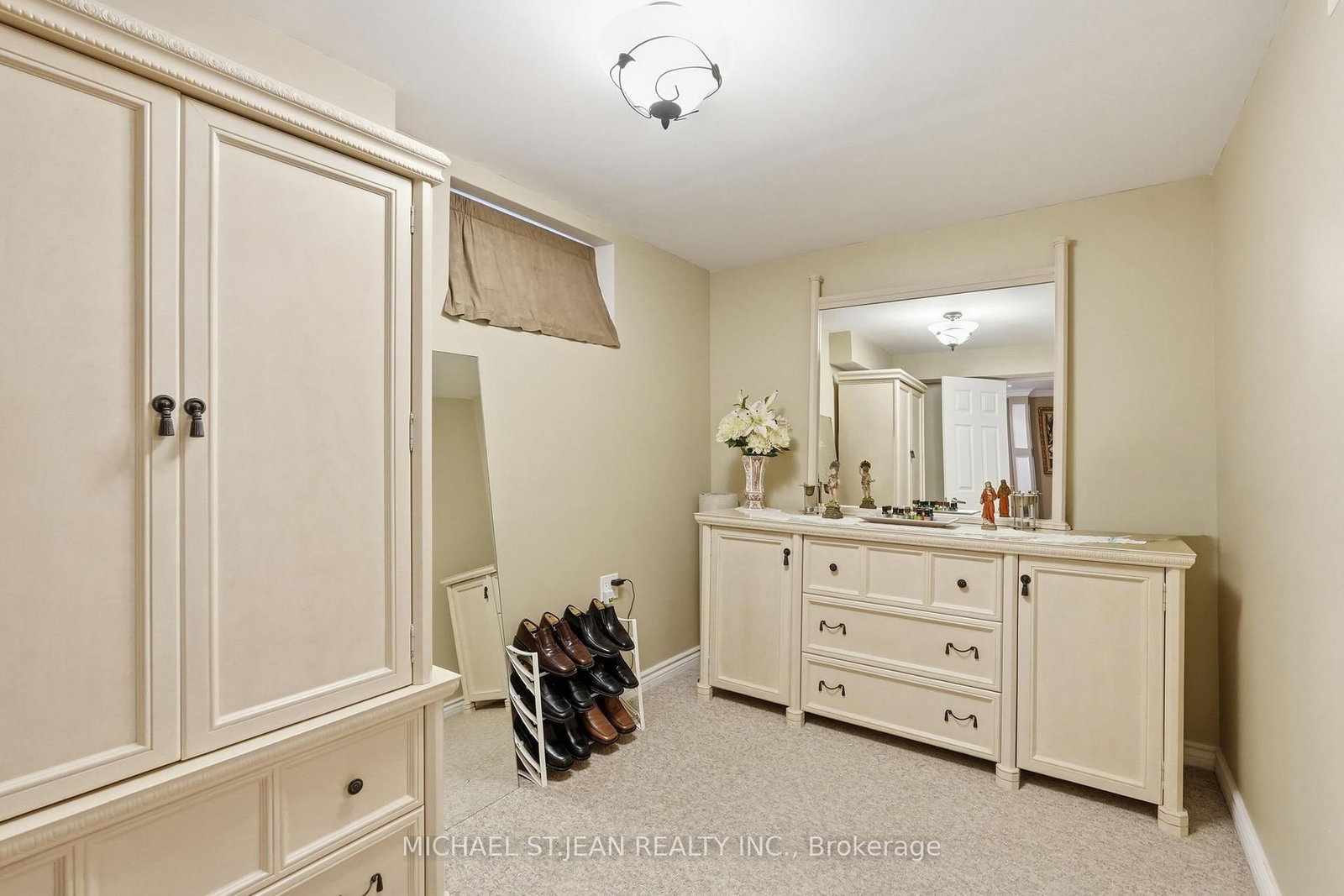 Detached House for sale at 54 Bingham Road, Hamilton, Ontario, L8Y 1N4 - McQuesten - MLS: X13008600