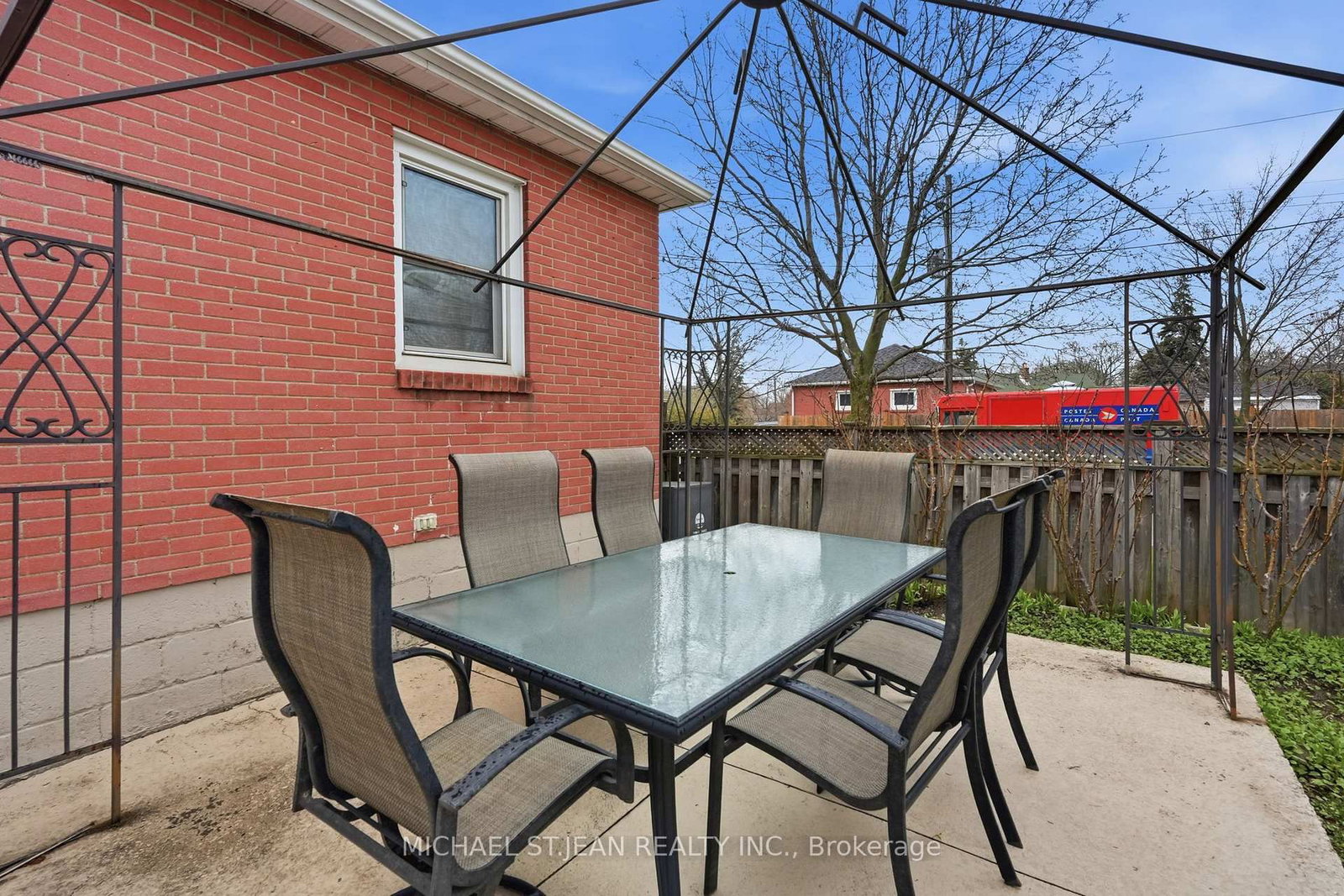 Detached House for sale at 54 Bingham Road, Hamilton, Ontario, L8Y 1N4 - McQuesten - MLS: X13008600