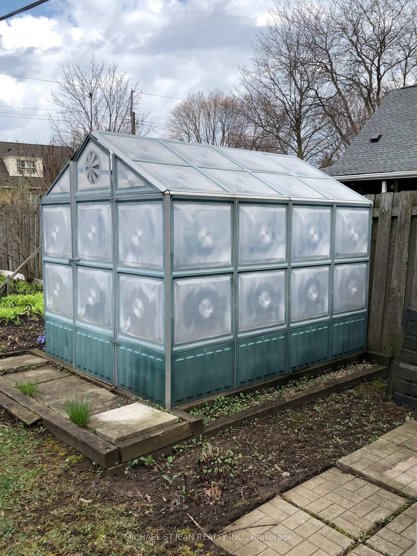 Detached House for sale at 54 Bingham Road, Hamilton, Ontario, L8Y 1N4 - McQuesten - MLS: X13008600