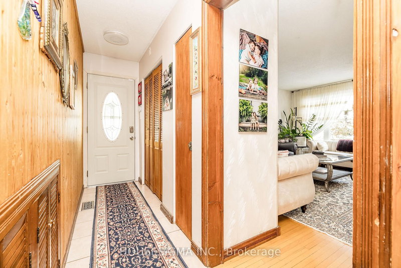 994 Charlton Dr, Ottawa, K1J 8B3 | Image 3