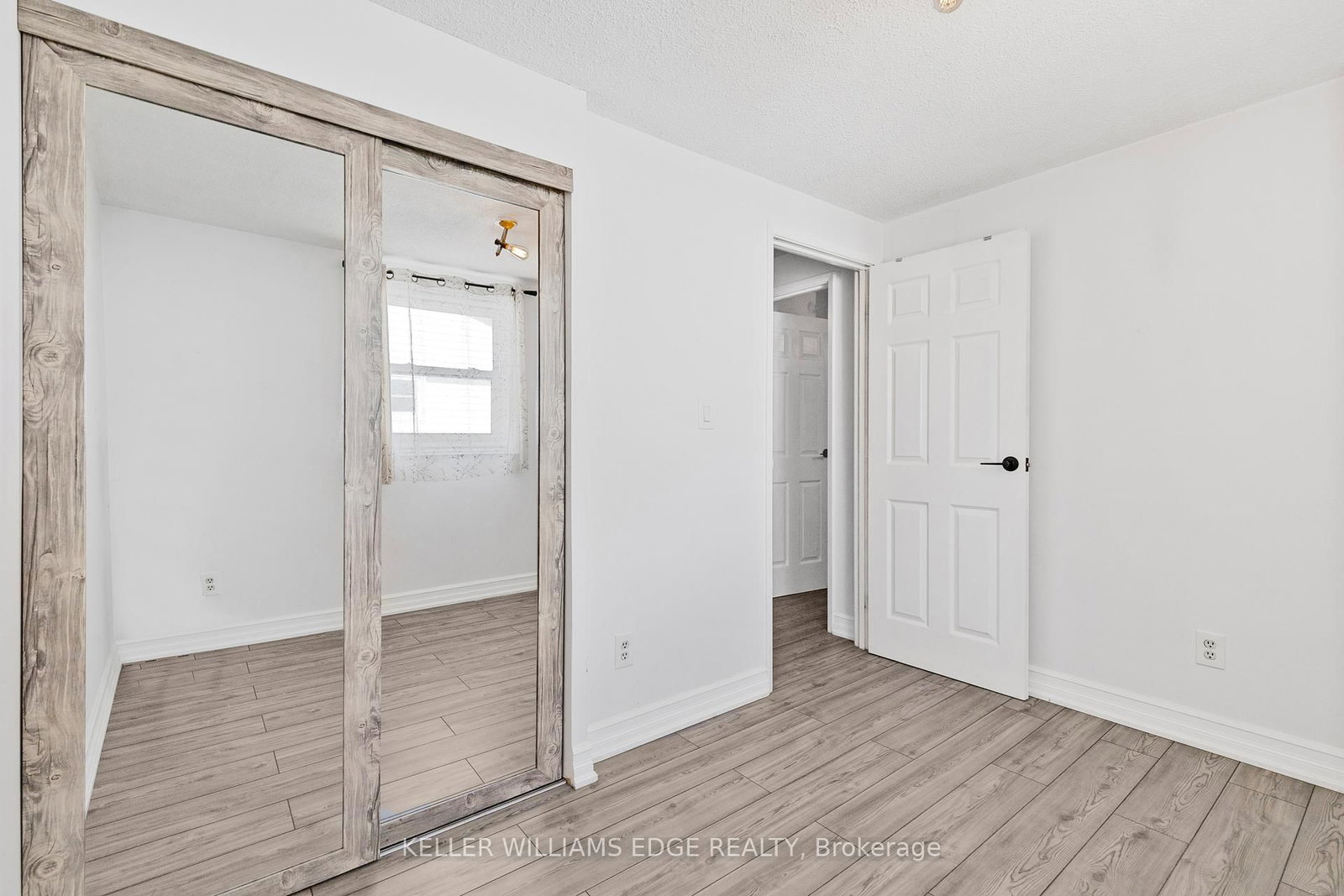 117 Graystone Crescent - Photo 16