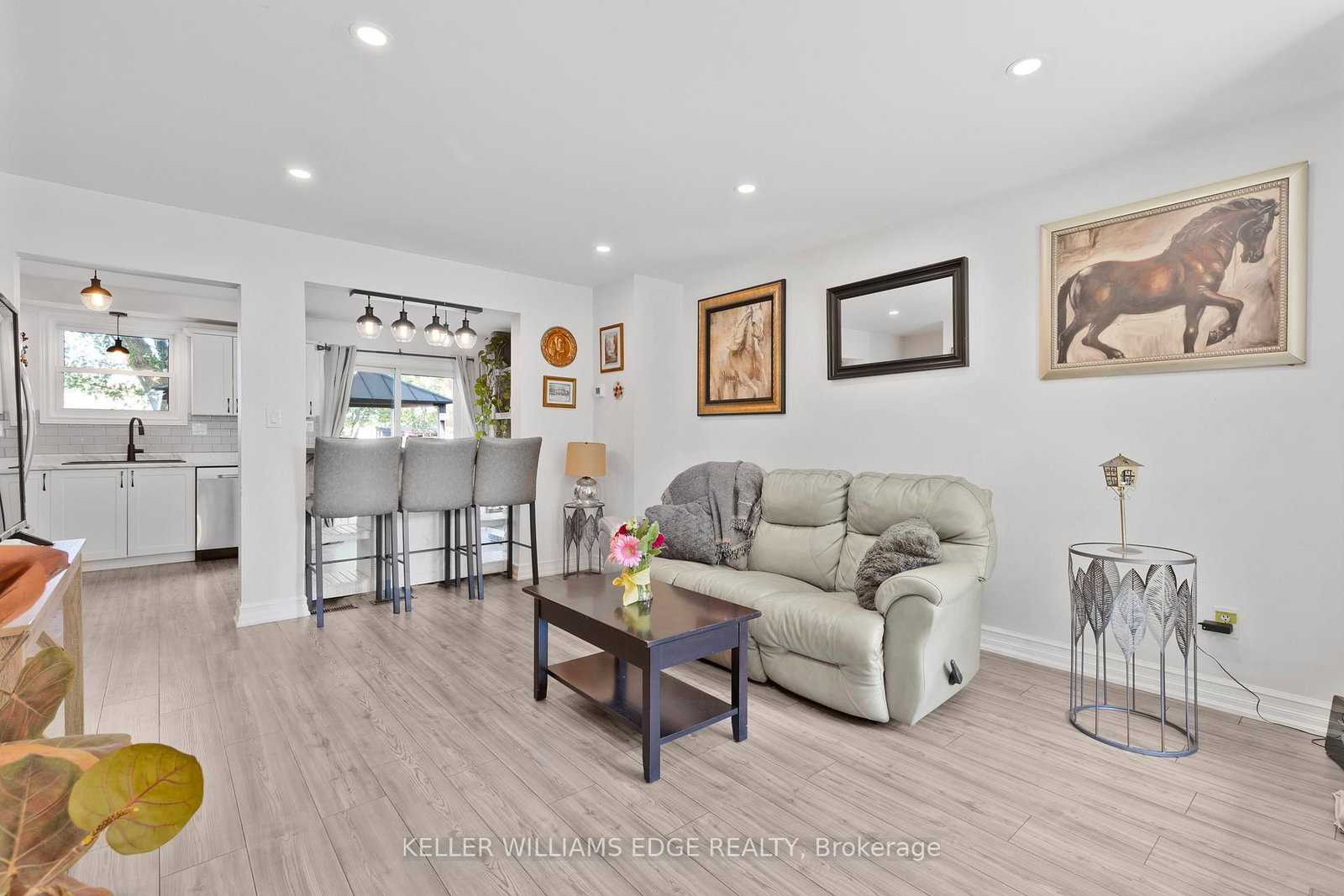 117 Graystone Crescent - Photo 4