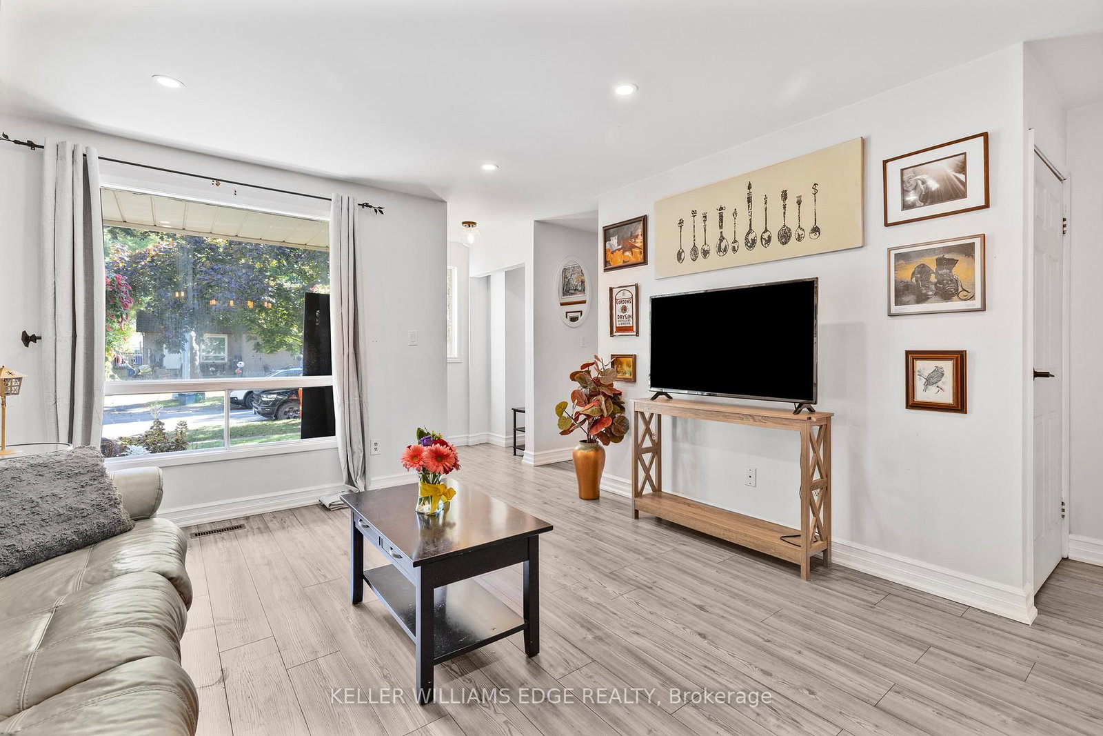 117 Graystone Crescent - Photo 5