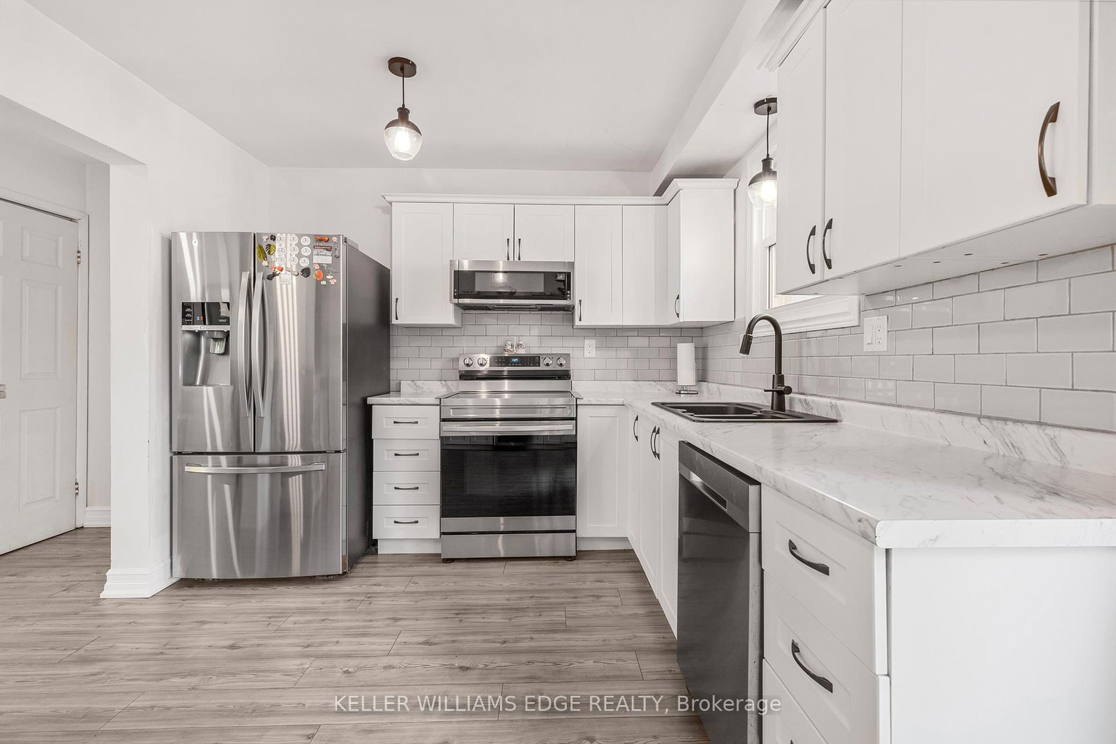 117 Graystone Crescent - Photo 7