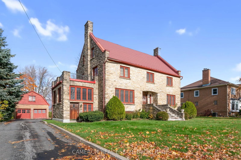 home for sale on 425 SECOND Street E