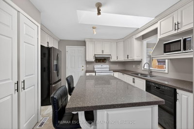 232 Silverbirch Boulevard • Hamilton, ON photo 9