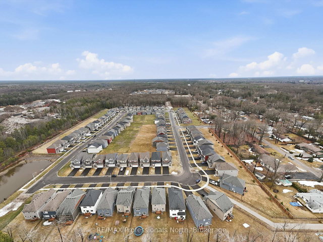 385 Beechwood Forest Lane