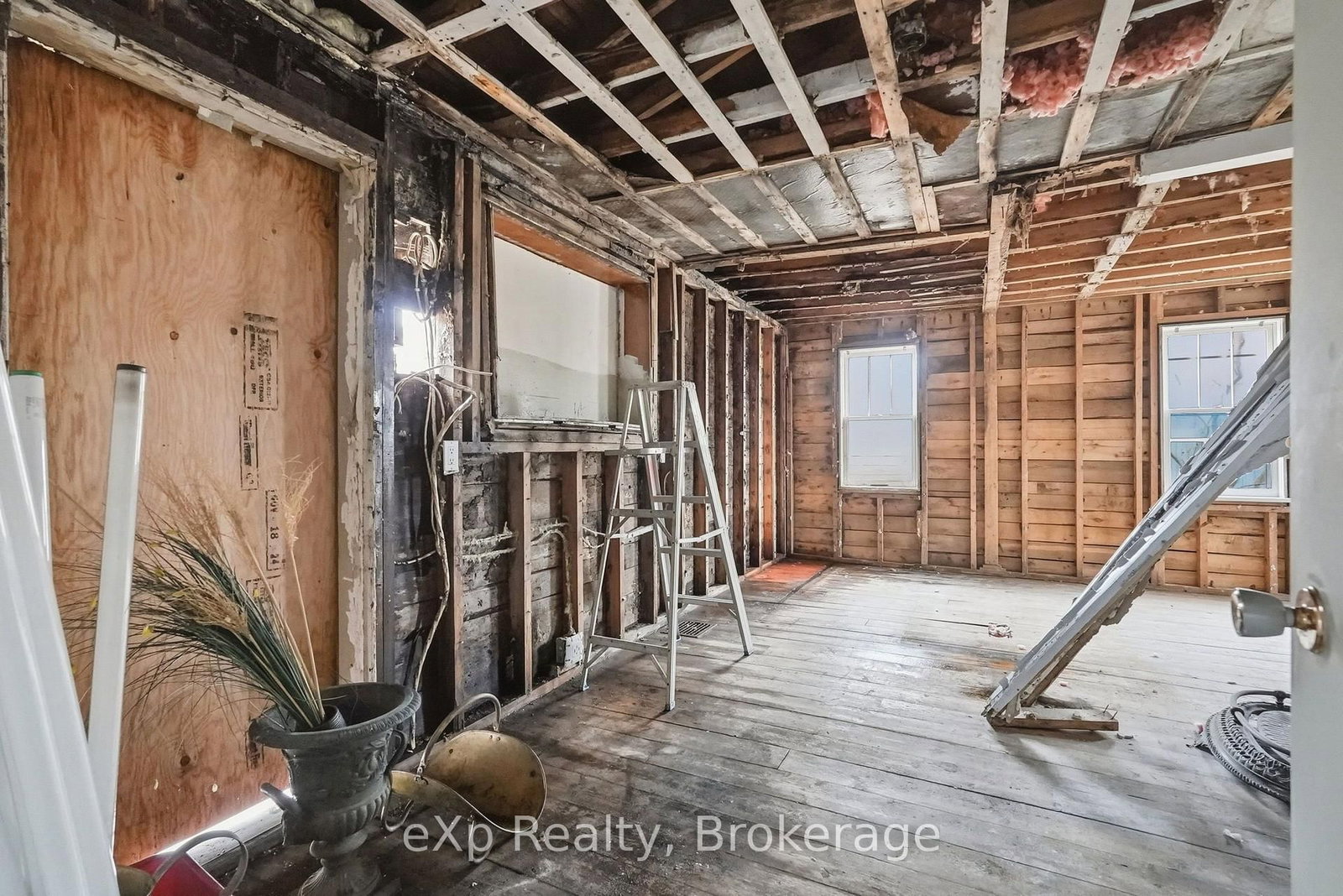415 Gibson Street • Brockton, ON photo 28