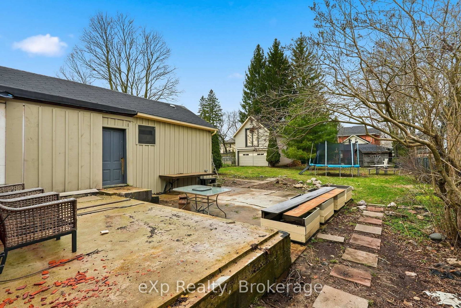 415 Gibson Street • Brockton, ON photo 33