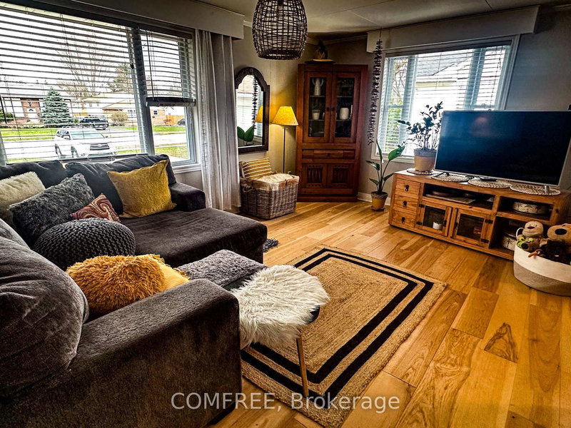 38 South Edgeware Rd, St. Thomas, N5P 2H4 | Image 2