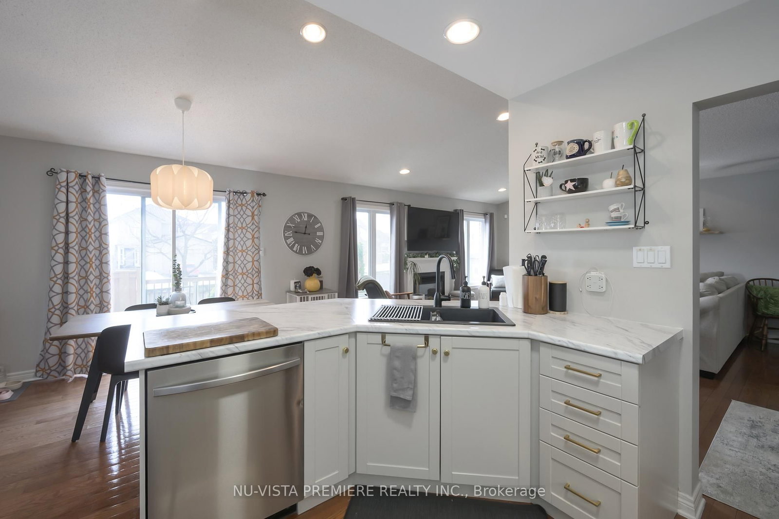 1582 Chelton Place - Photo 12