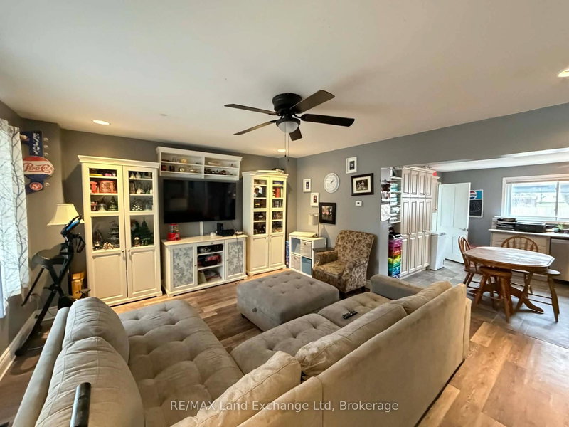 129 Victoria St E, North Huron, N0G 2W0 | Image 3