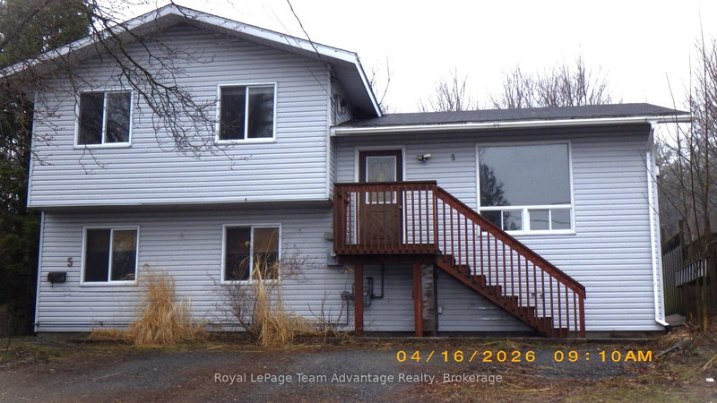 home for sale on 5 Logans Lane