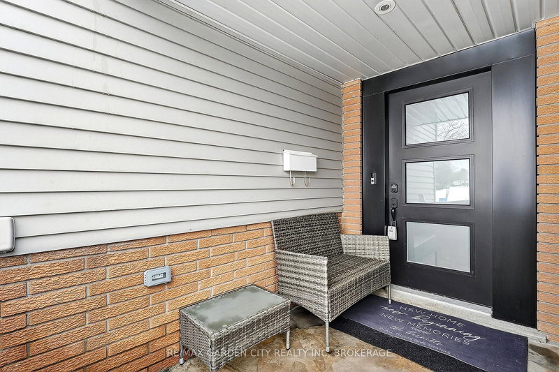 8146 WESTWOOD St, Niagara Falls, L2H 1Y2 | Image 3