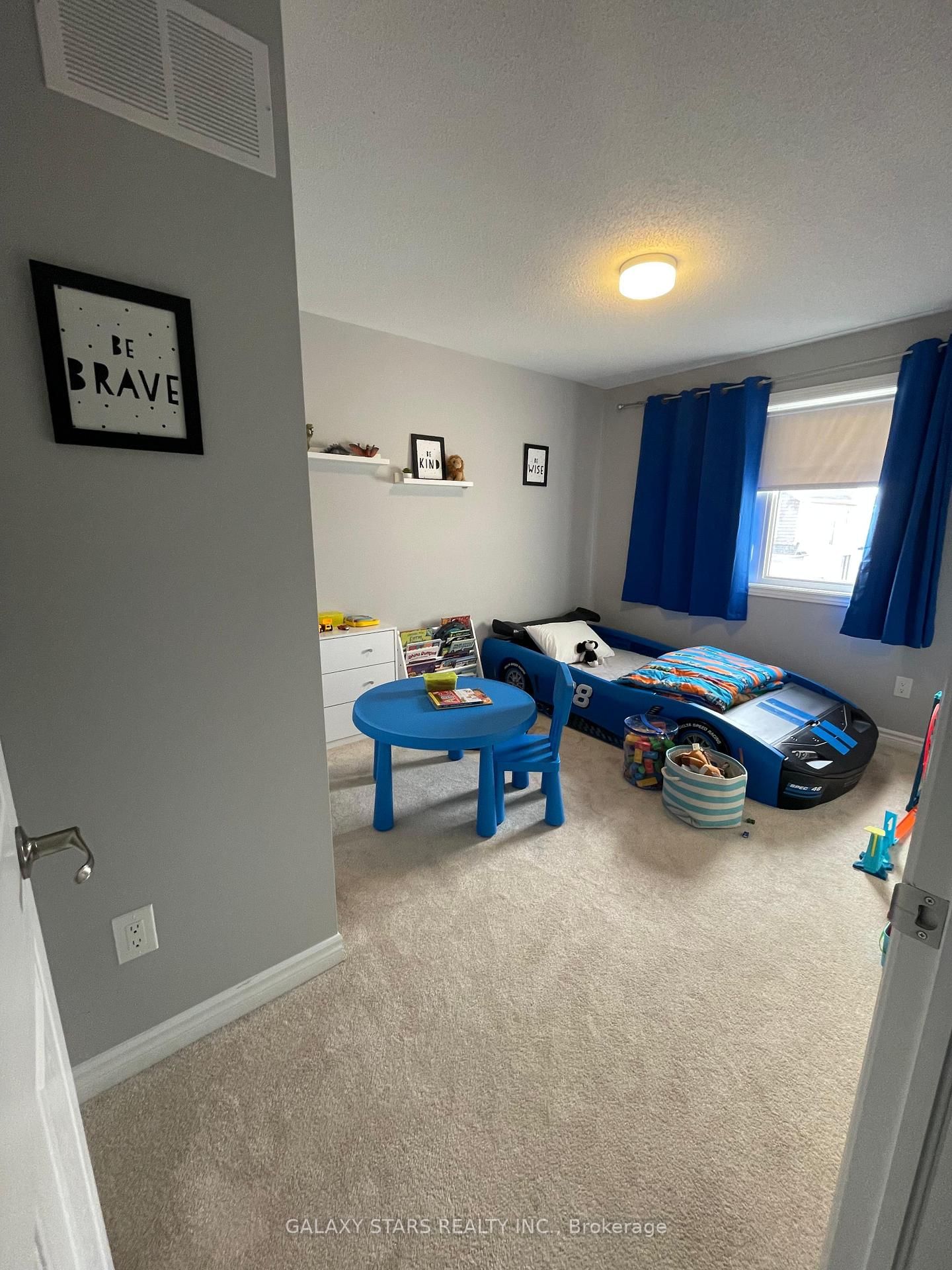 327 Aphelion Crescent - Photo 14