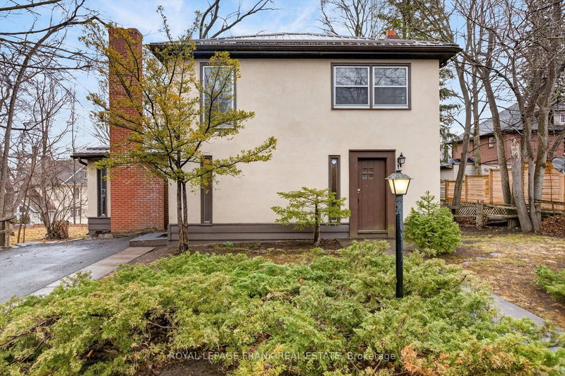 home for sale on 221 Geraldine Avenue