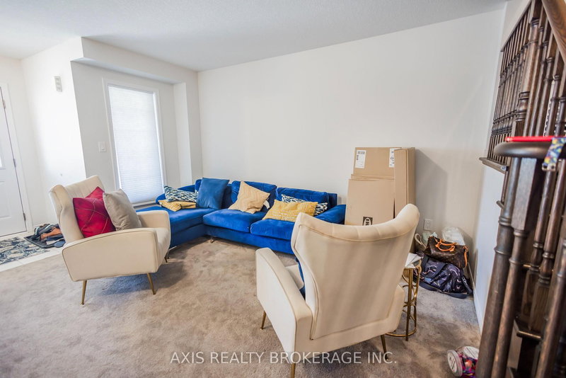 9 Honey Comb Tr, Thorold, L3B 5N5 | Image 2