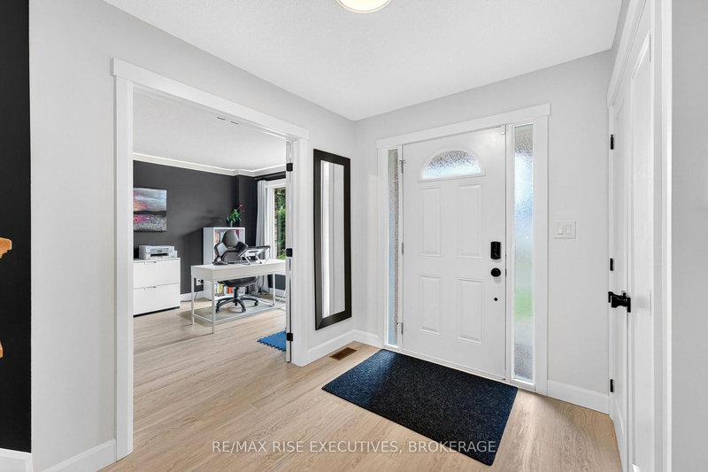 1220 Humberside Dr, Kingston, K7P 2P3 | Image 3