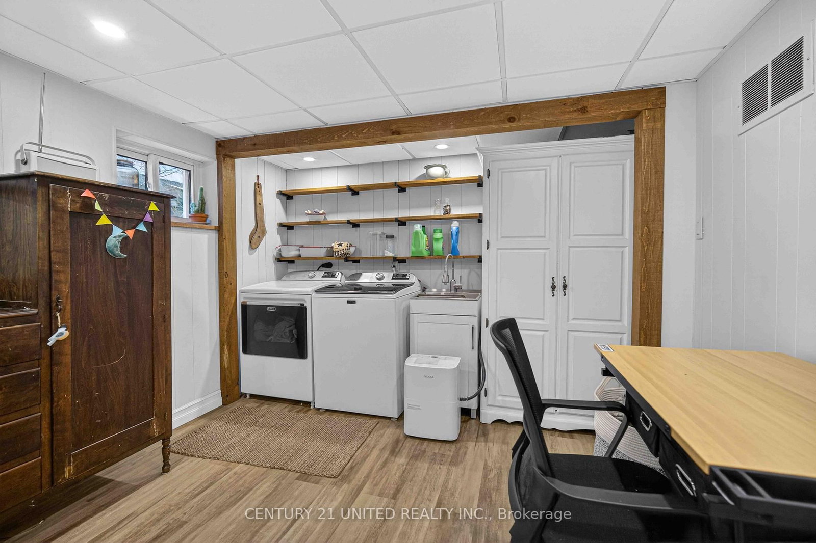 Listing Image 22