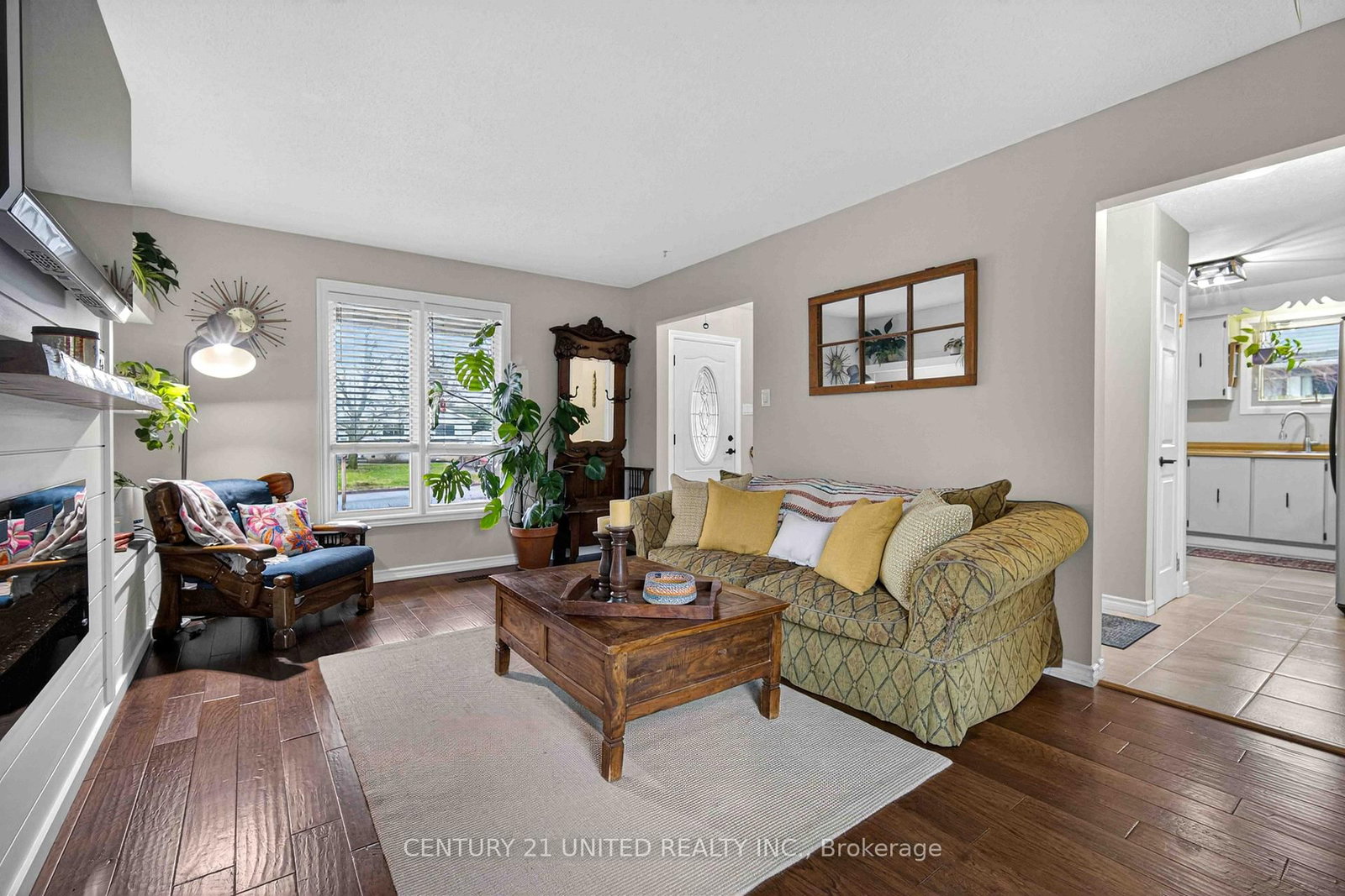 Listing Image 6