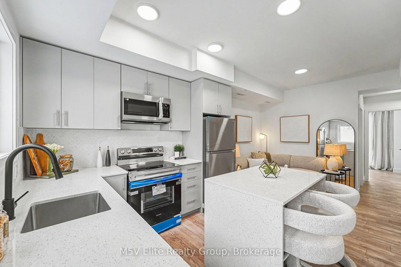 6638 McLeod Rd, Niagara Falls, L2G 3G5 | Image 3