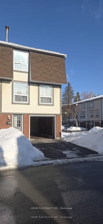 1994 Greenway Park Lane, Ottawa, K1B 5A8 | Image 2