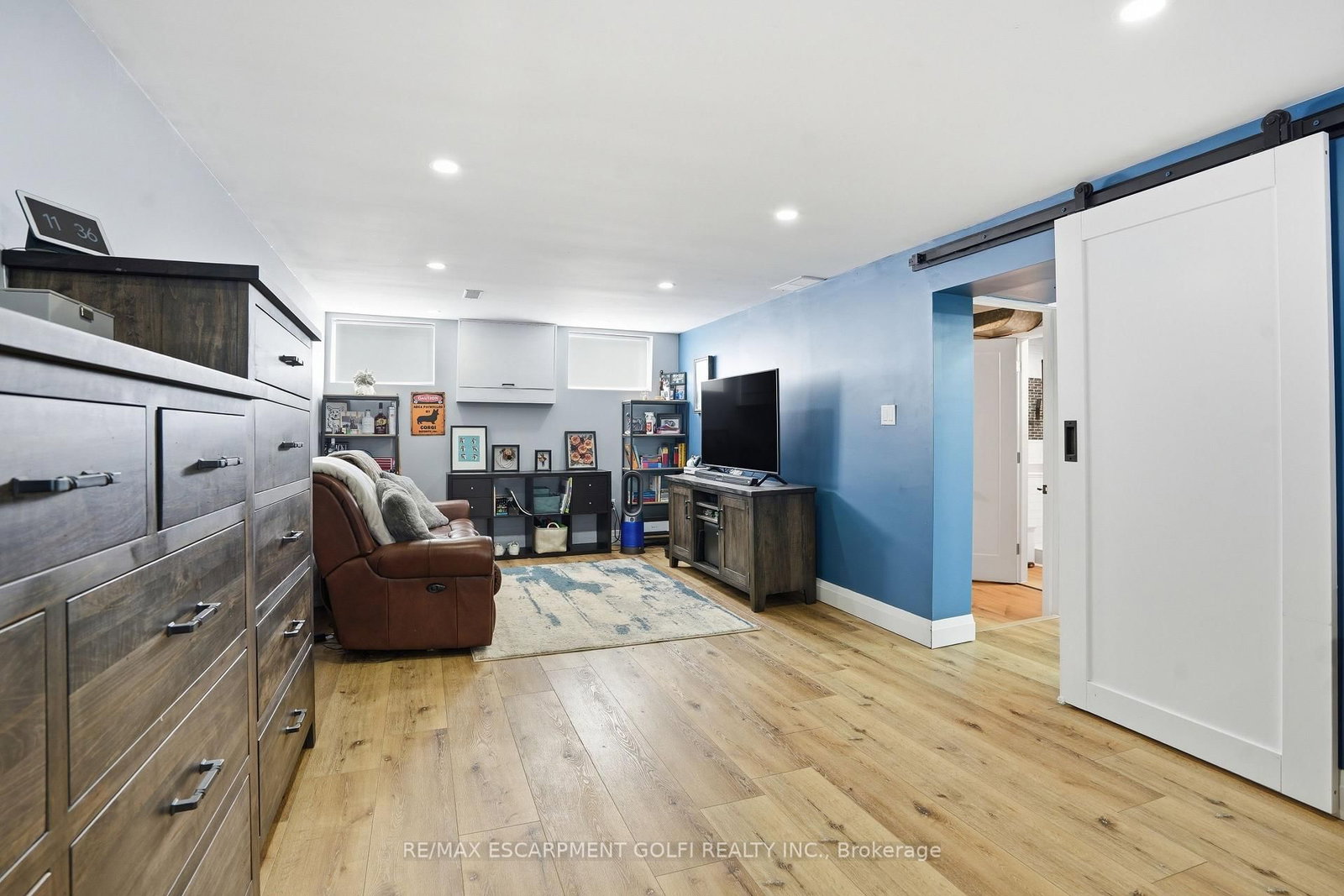 Listing Image 23