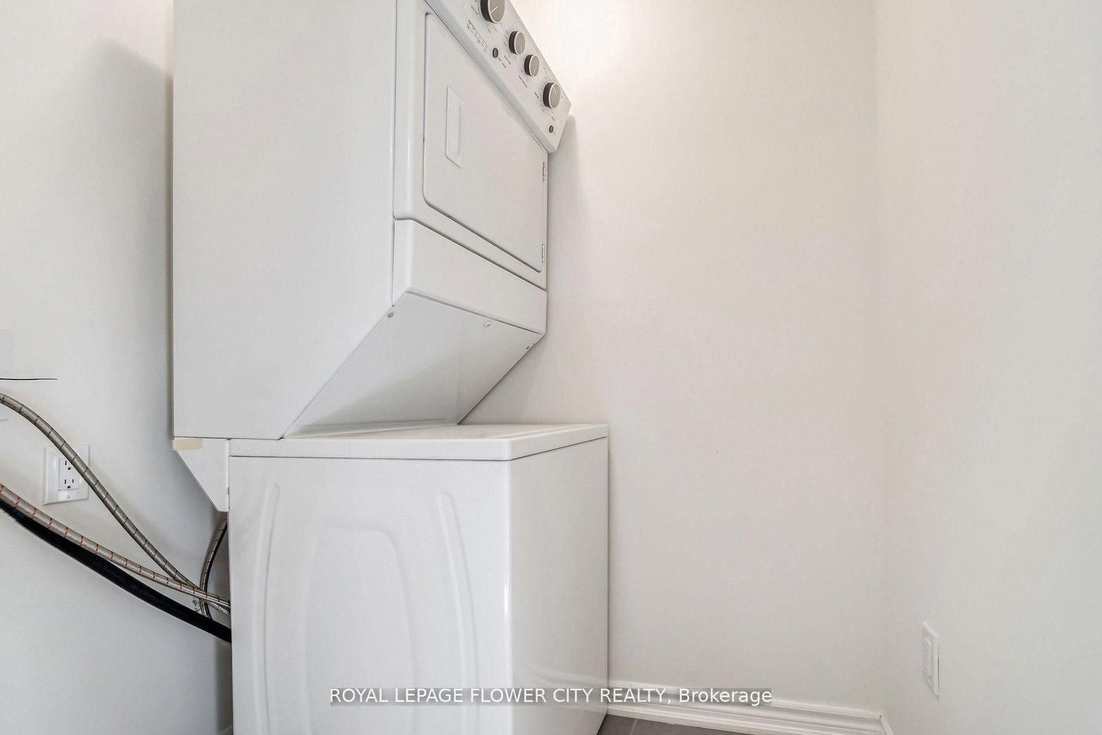 152 Flagg Avenue - Photo 29