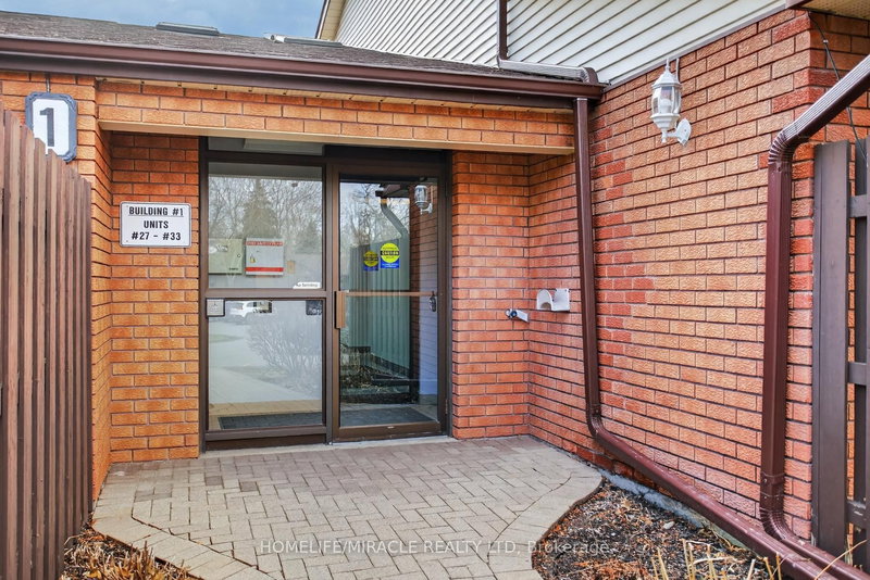 32 - 36 Champlain Cres, Peterborough, K9L 1T1 | Image 3