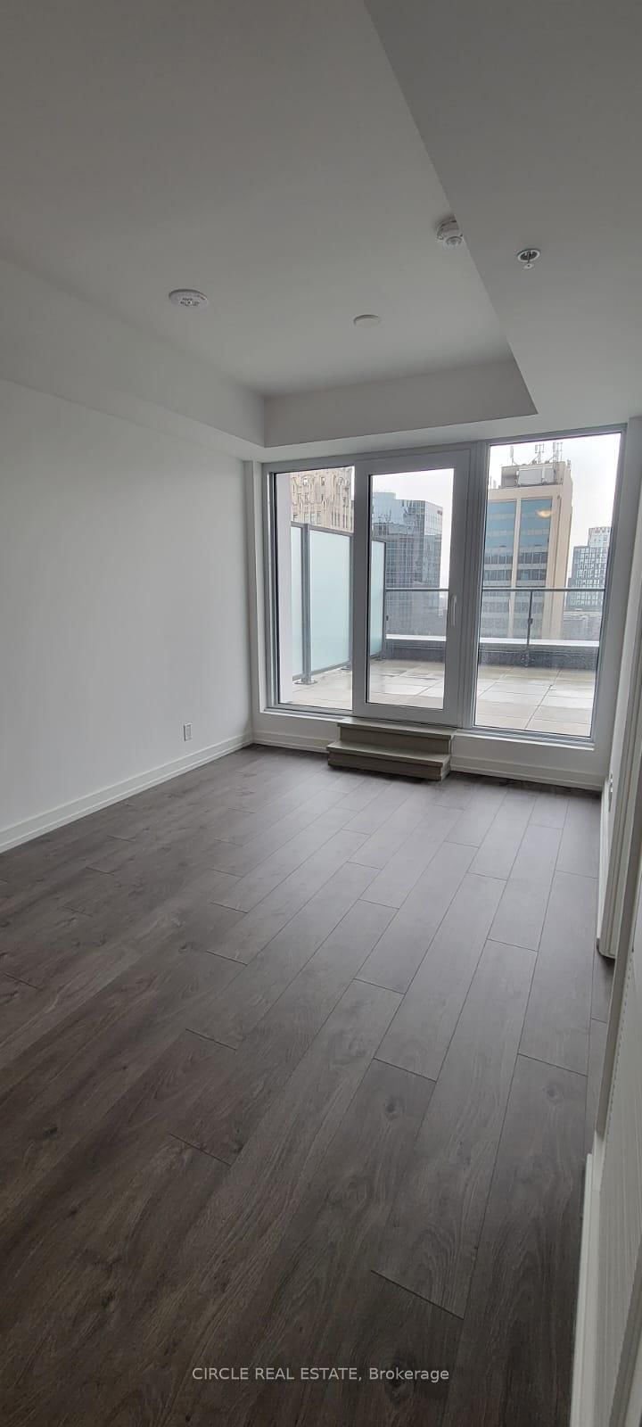 75 James Street S, Unit 1105 - Photo 20