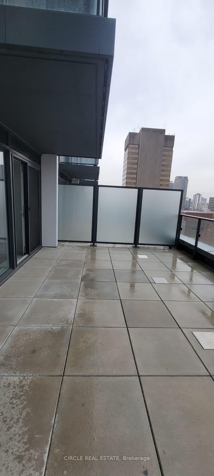 75 James Street S, Unit 1105 - Photo 25