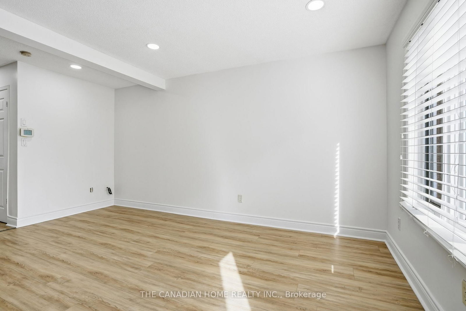 Townhouse for sale at 29-1889 Upper Wentworth Street, Hamilton, Ontario, L9B 2T8 - Chappel - MLS: X13009618