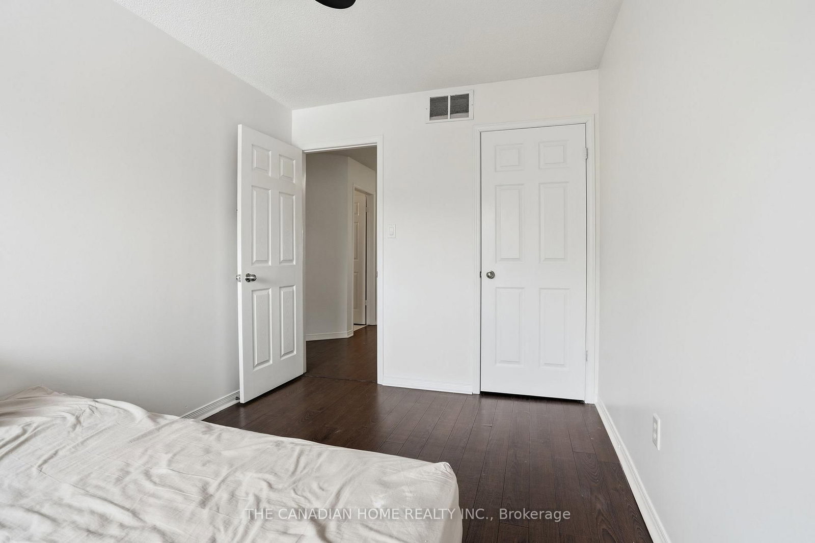 Townhouse for sale at 29-1889 Upper Wentworth Street, Hamilton, Ontario, L9B 2T8 - Chappel - MLS: X13009618