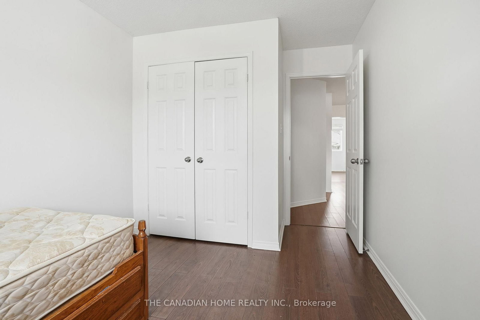 Townhouse for sale at 29-1889 Upper Wentworth Street, Hamilton, Ontario, L9B 2T8 - Chappel - MLS: X13009618