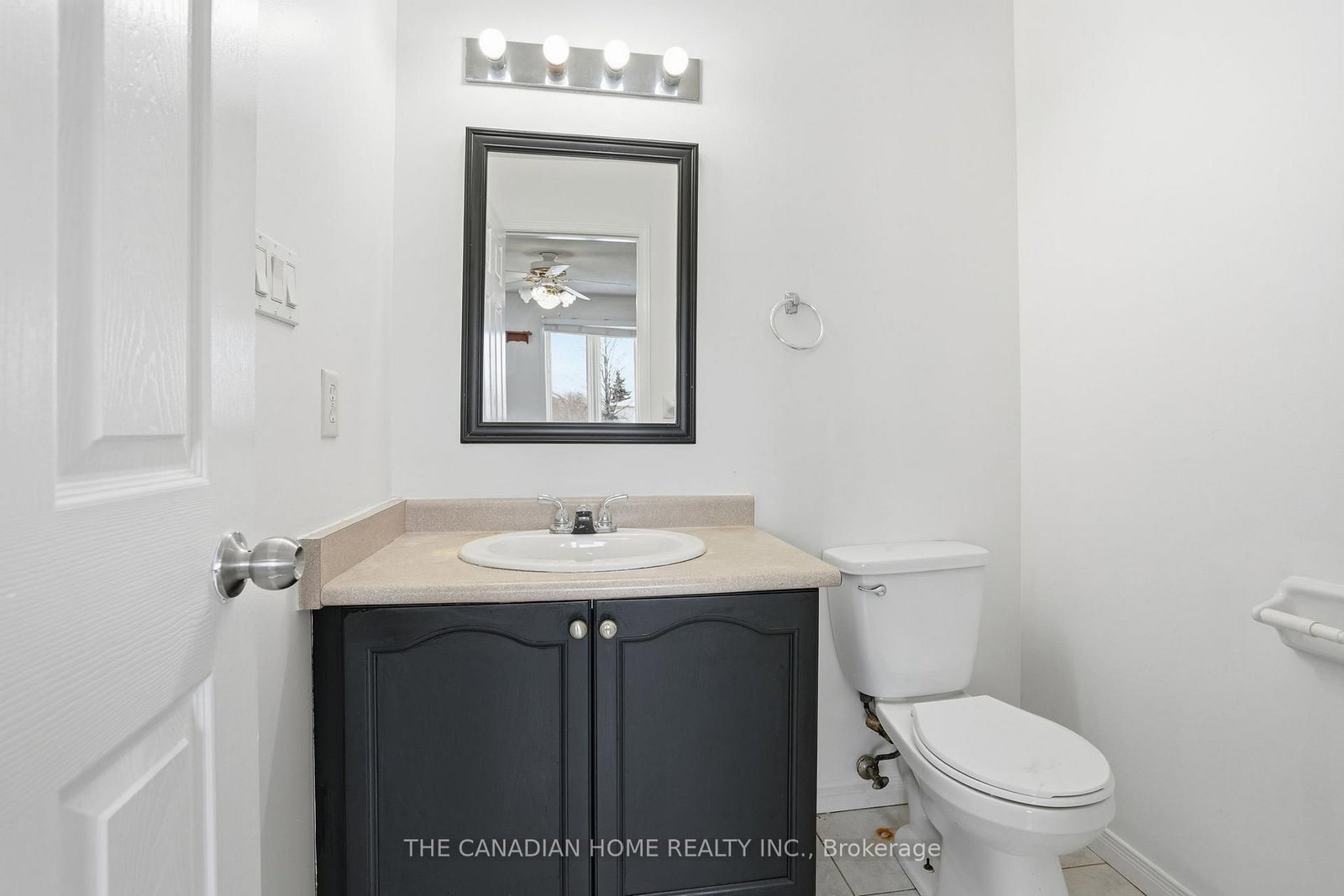 Townhouse for sale at 29-1889 Upper Wentworth Street, Hamilton, Ontario, L9B 2T8 - Chappel - MLS: X13009618