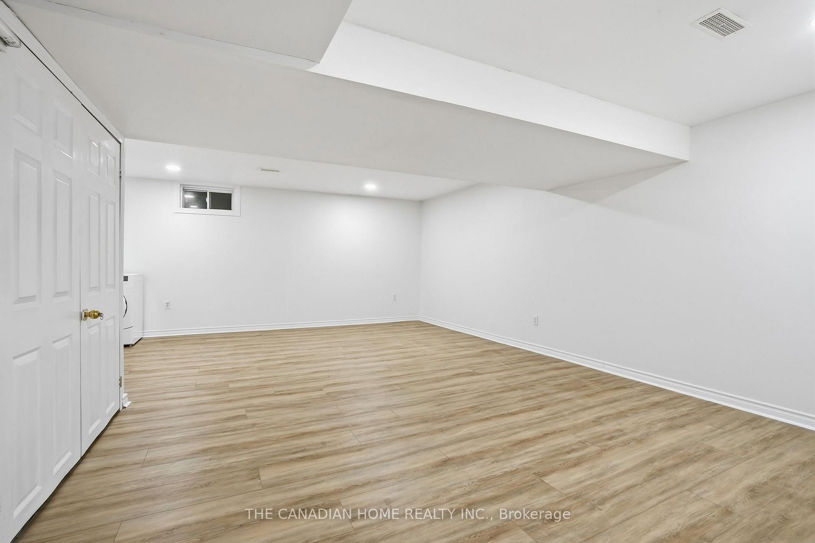 Townhouse for sale at 29-1889 Upper Wentworth Street, Hamilton, Ontario, L9B 2T8 - Chappel - MLS: X13009618