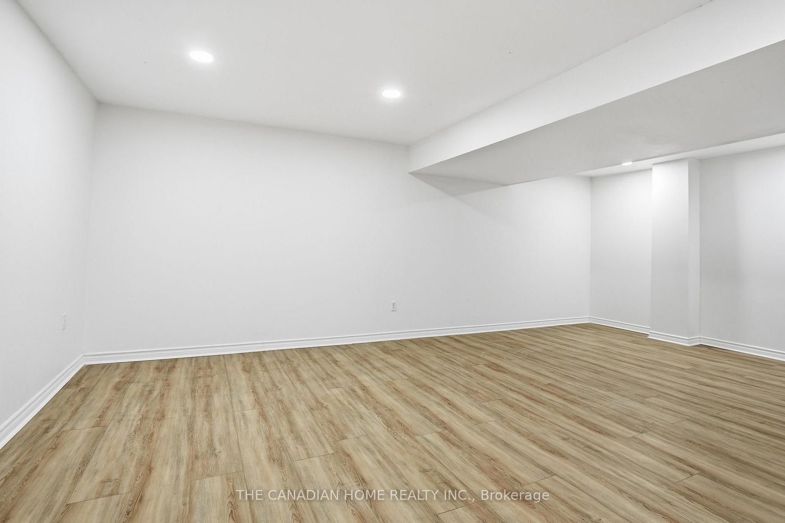 Townhouse for sale at 29-1889 Upper Wentworth Street, Hamilton, Ontario, L9B 2T8 - Chappel - MLS: X13009618