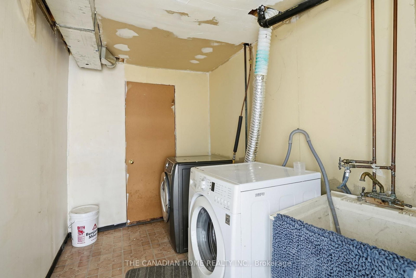 Townhouse for sale at 29-1889 Upper Wentworth Street, Hamilton, Ontario, L9B 2T8 - Chappel - MLS: X13009618