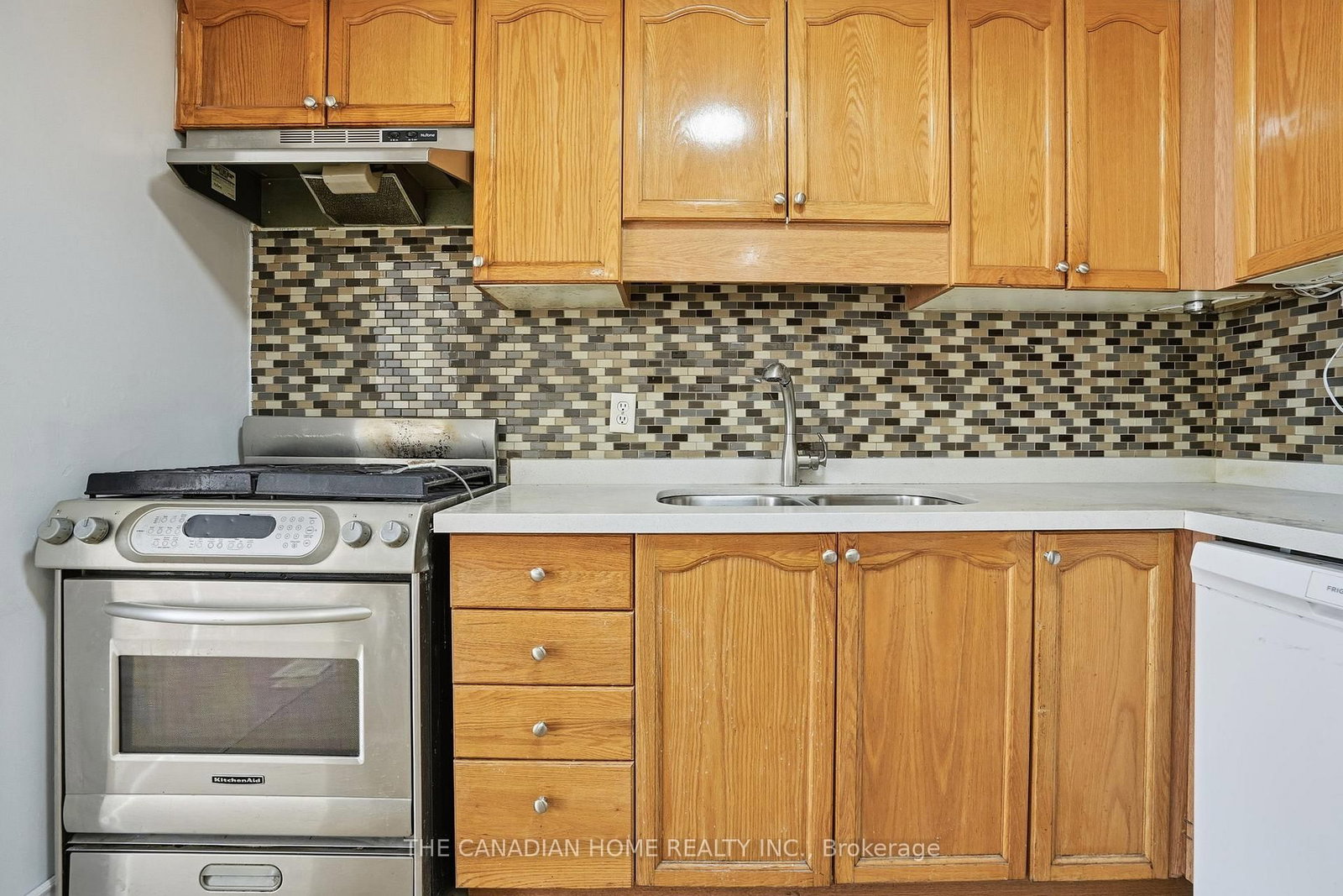 Townhouse for sale at 29-1889 Upper Wentworth Street, Hamilton, Ontario, L9B 2T8 - Chappel - MLS: X13009618