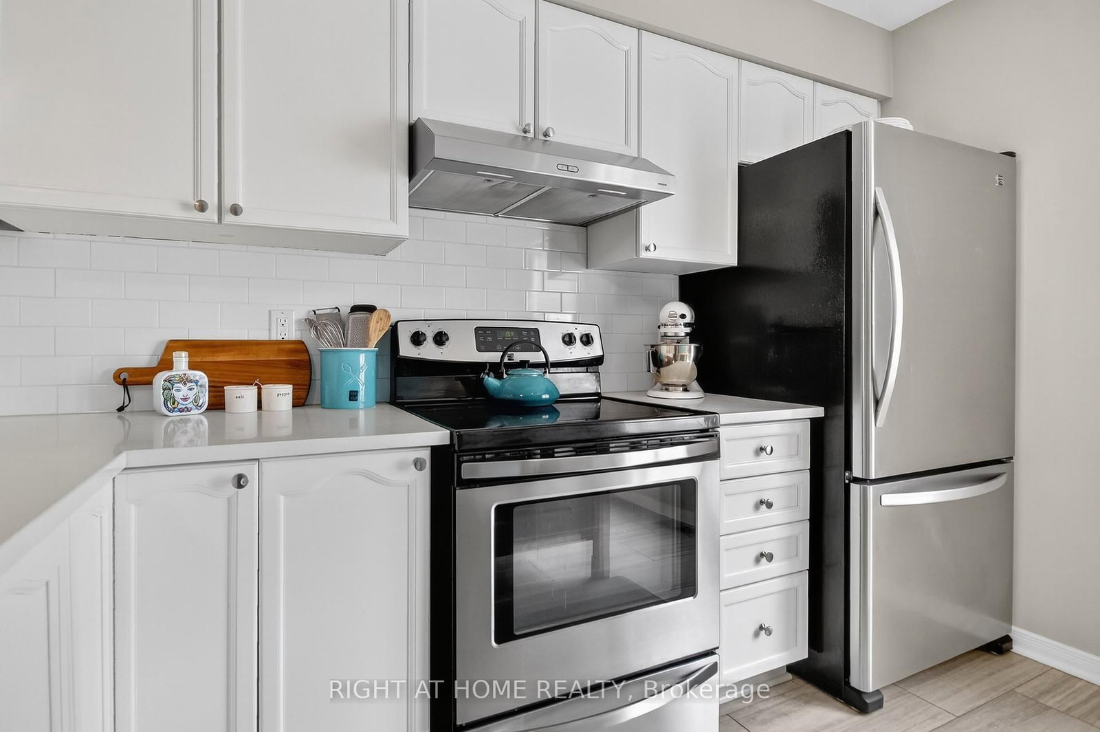 24 Manhattan Crescent - Photo 11