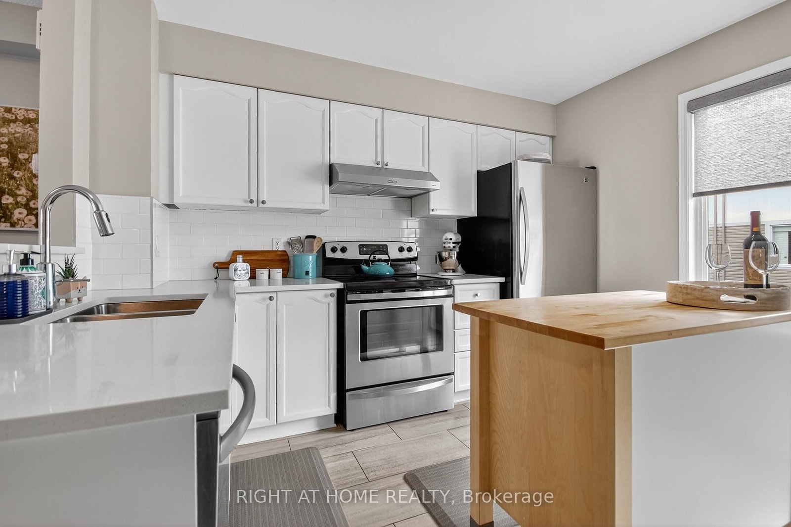 24 Manhattan Crescent - Photo 12