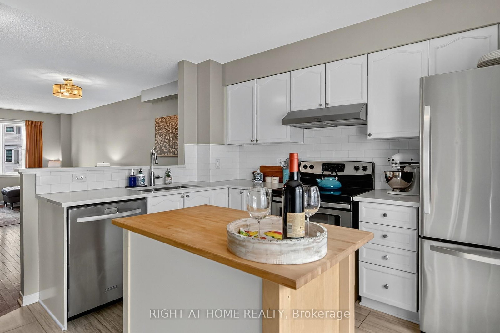 24 Manhattan Crescent - Photo 9