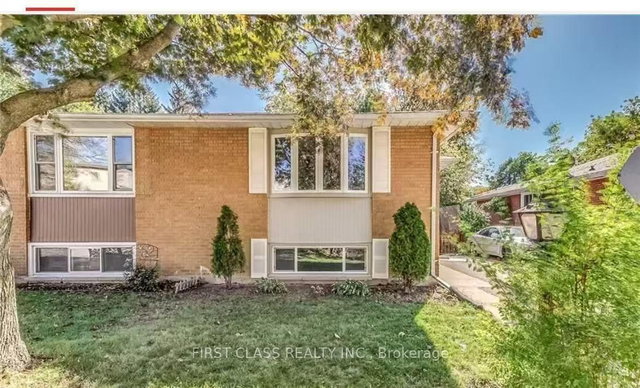 Room #1 - 657 SEVILLA PARK Place