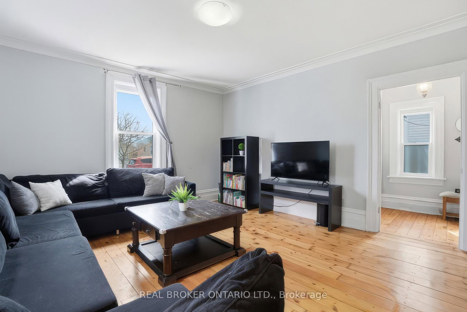 Listing Image 20