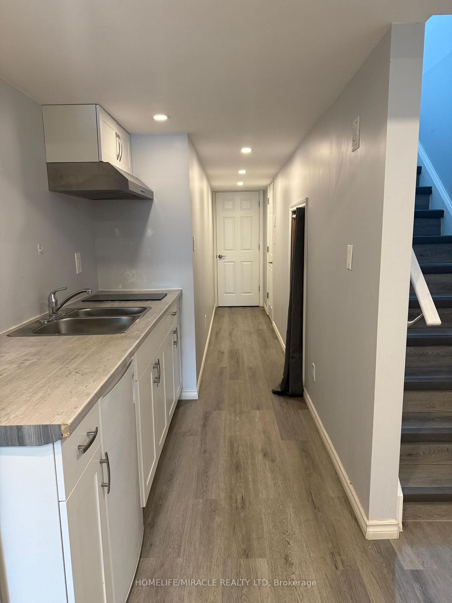 22 Pondcliffe Drive, Unit Basement - Photo 4