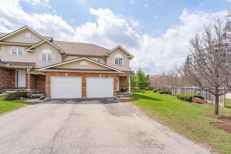 30 Fallowfield Dr, Kitchener, N2C 0A8 | Image 2