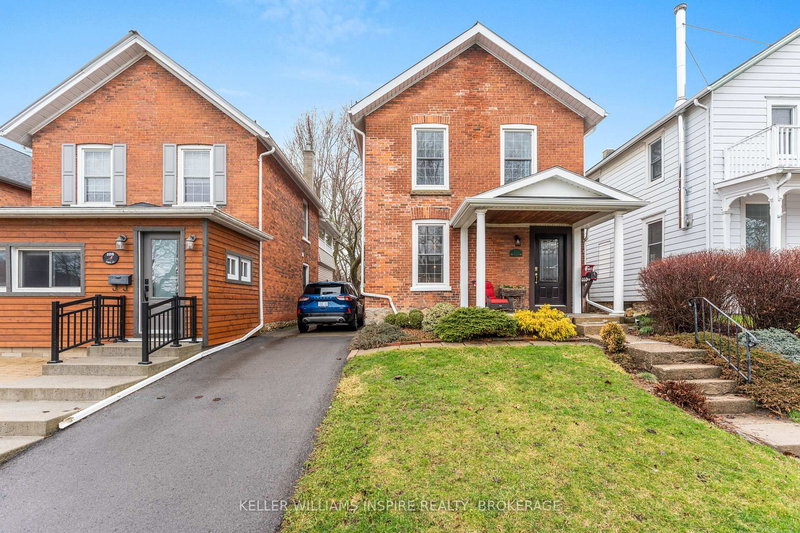 124 John St, Gananoque, Ontario